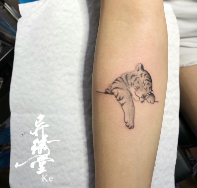 老虎纹身 小清新纹身 动物纹身 黑白纹身 小图纹身 小臂纹身 KE